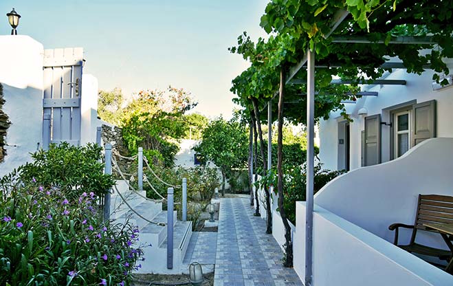 Τα Myrto bungalows στον Αρτεμώνα της Σίφνου